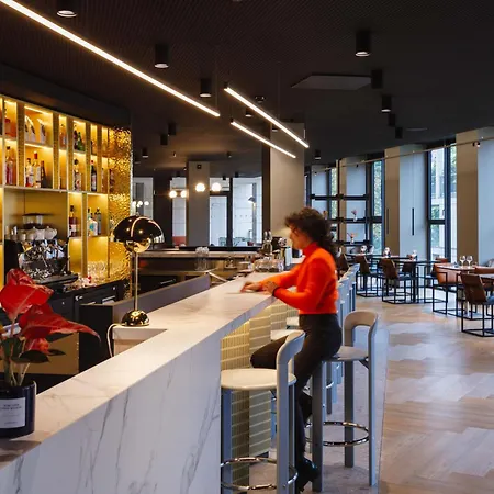 Tribe Croix Rousse 4* Λυών