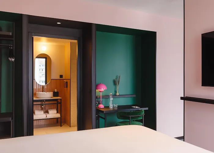 Tribe Croix Rousse Hotel 4*