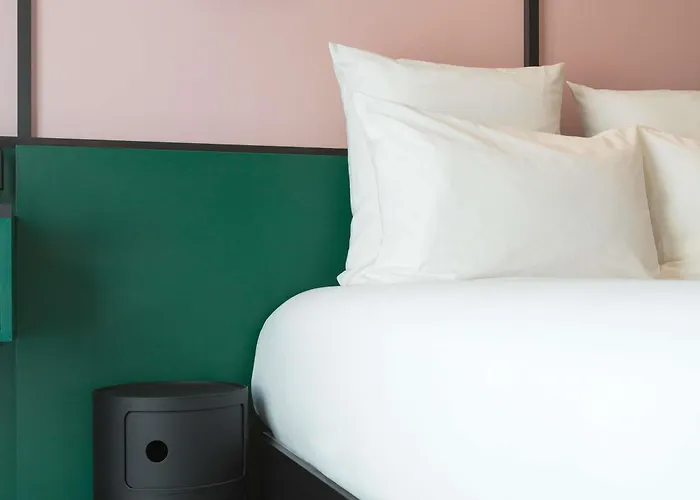 Tribe Croix Rousse Hotel 4*